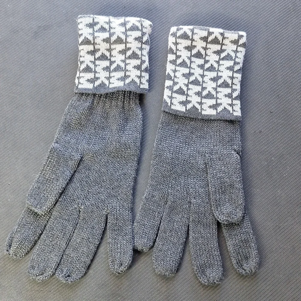 Michael Kors Knit Gloves Gray Logo Print Cuff